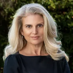 Portrait of Kirsten Suto Seckler